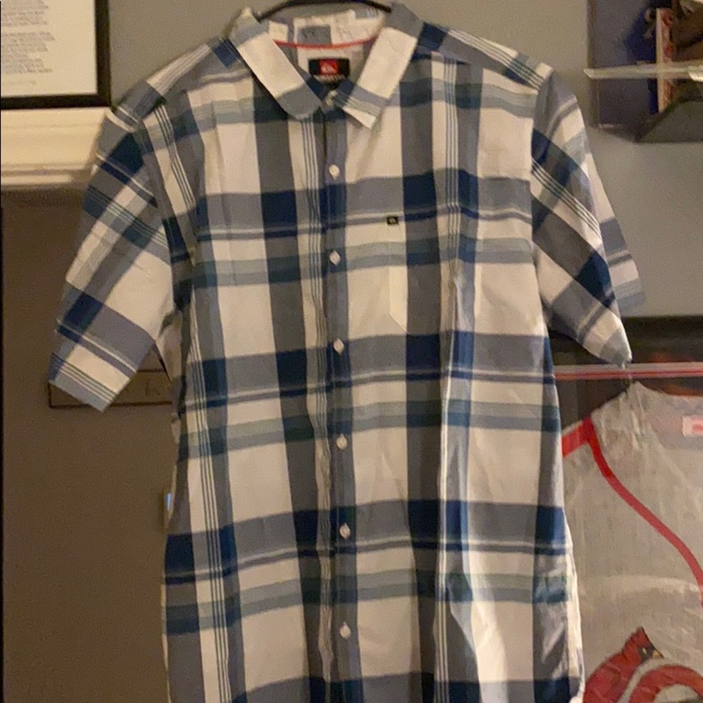 Quicksilver button up